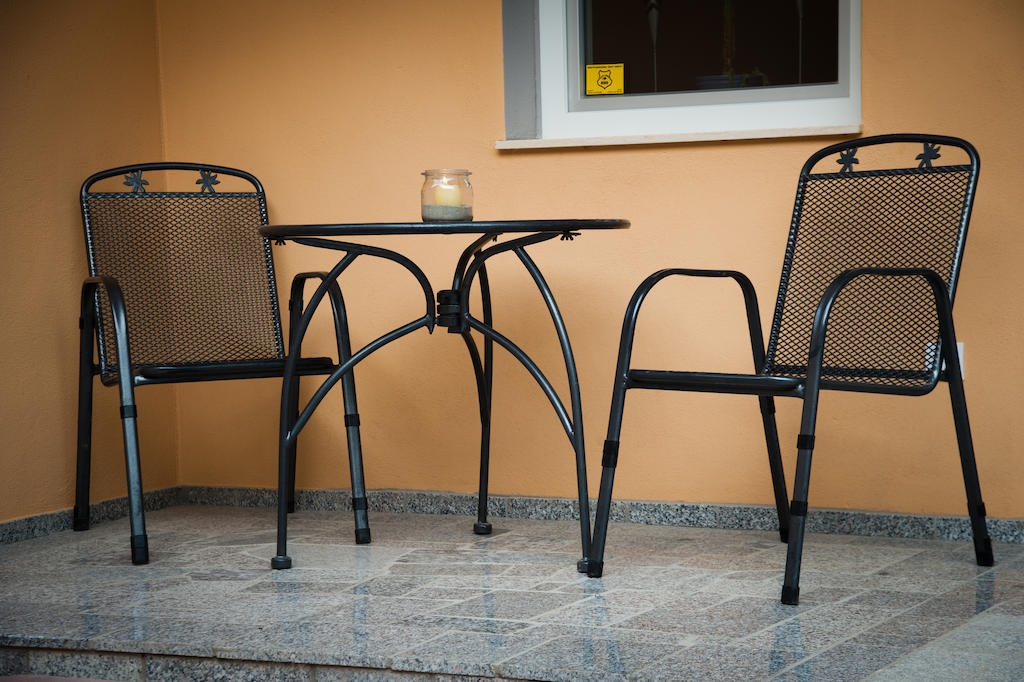 Alt Baden Apartement Dunaszekcso Eksteriør billede